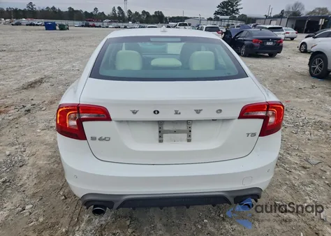 2017 Volvo S60 из США, поврежденный, VIN YV126MFL9H2426442